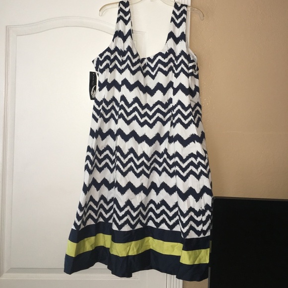 Chevron stripe dress - Picture 2 of 2